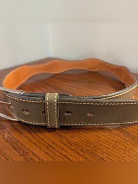 Brushy Creek Vintage green Leather curved Belt  36.5" Long Sz 30 Made In The USA